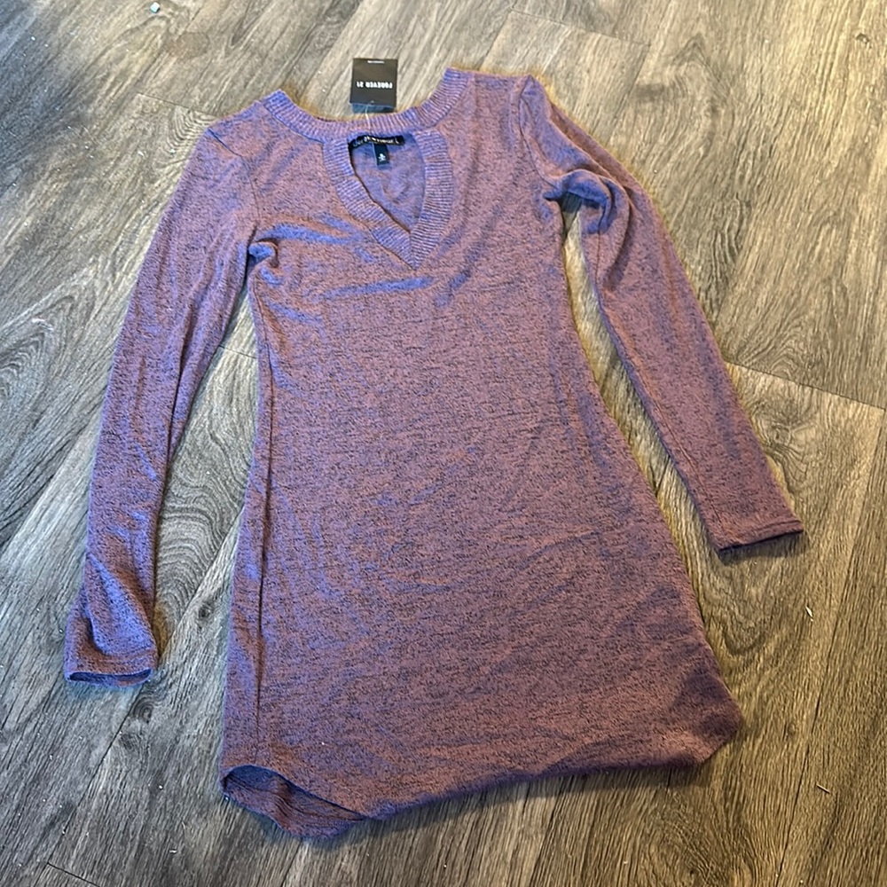 Lightweight sweater type keyhole dress, front cut out, Size Small, NWT